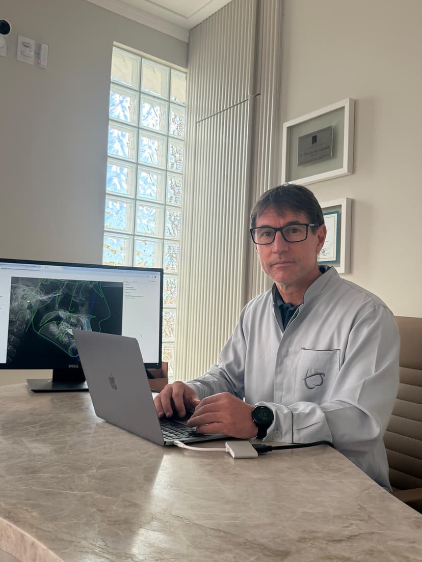 Dr. Tales Llantada